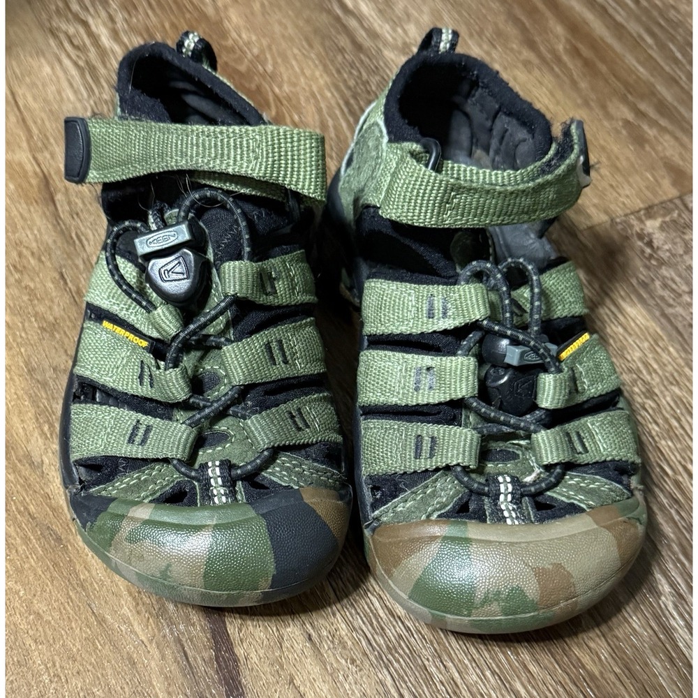 Keen Waterproof Newport H2 Sandals Water Shoe Toddler Size 10 Camo Green 1014240